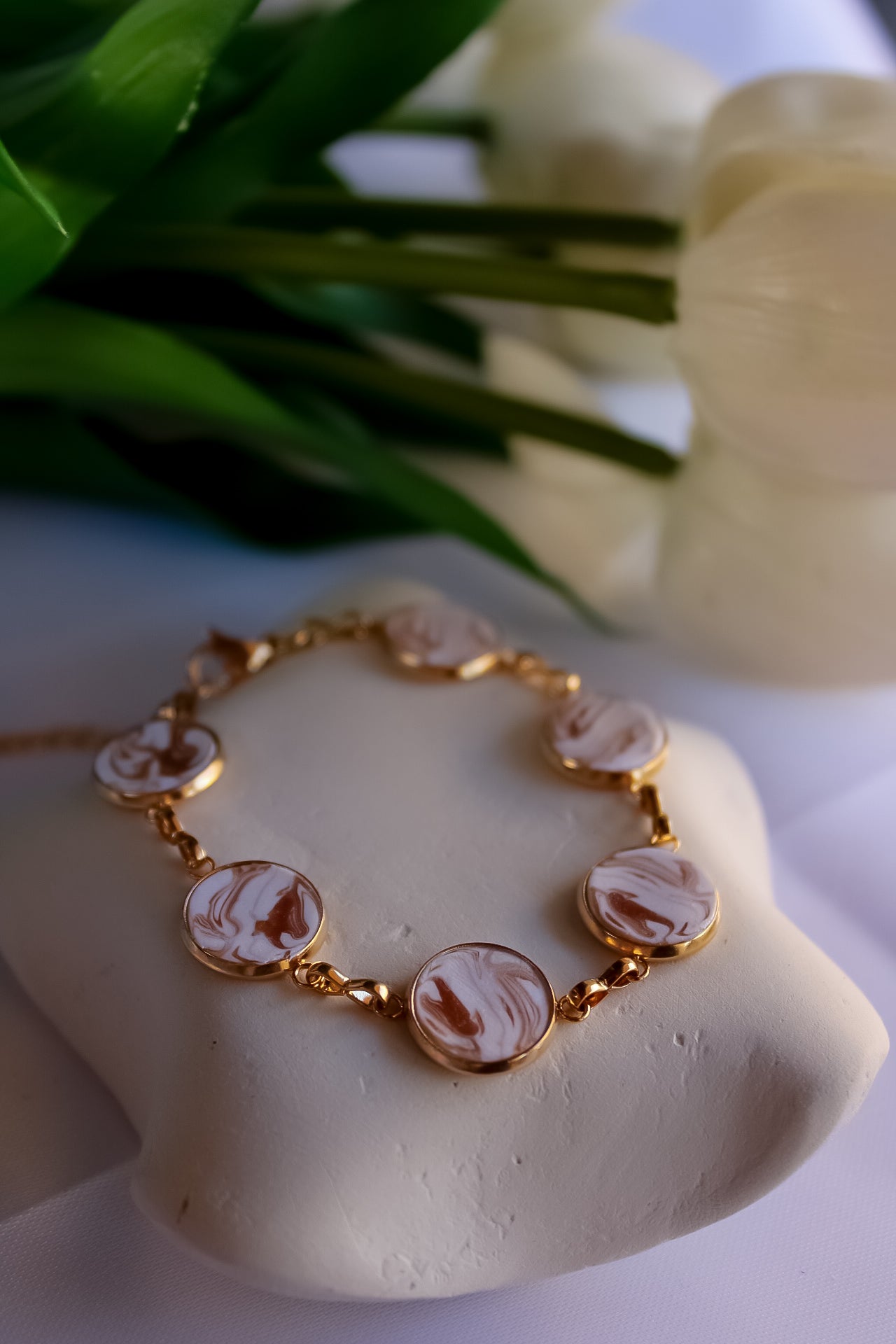 .Pulseira Golden Veil.