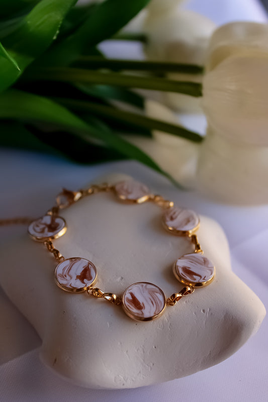 .Pulseira Golden Veil.