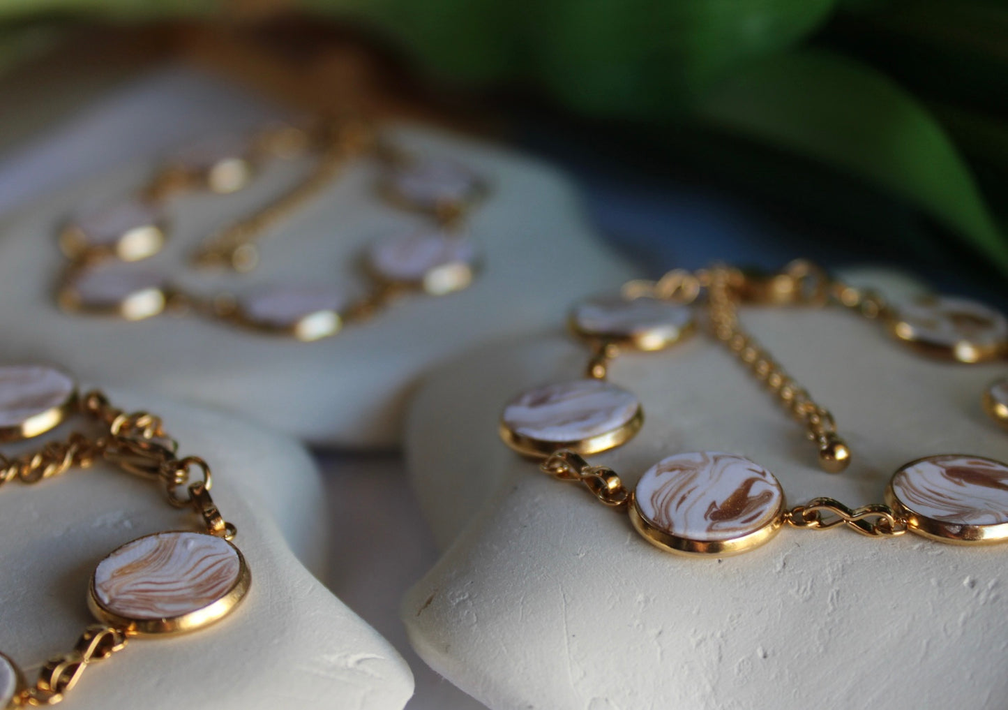 .Pulseira Golden Veil.